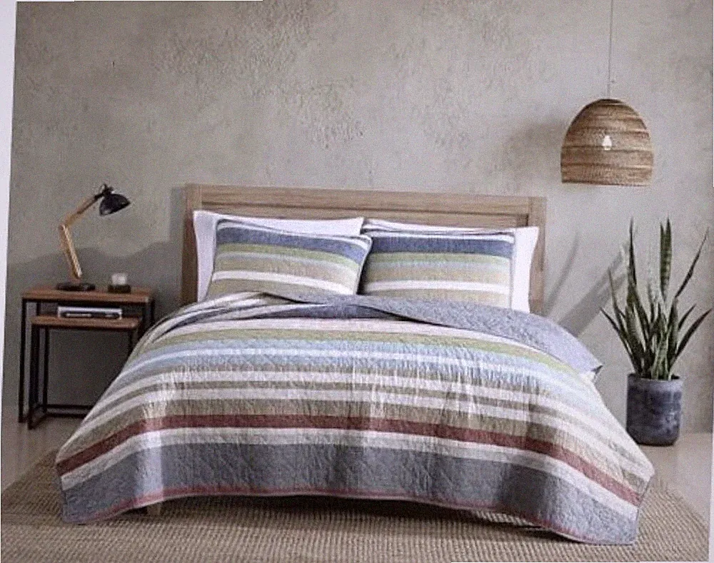 Eddie Bauer Full/Queen Quilt Set, Cotton Reversible Bedding with Matching Shams