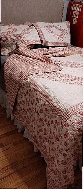 Eddie Bauer Home - Vintage Floral & Checked Queen Quilt Set Red & Beige