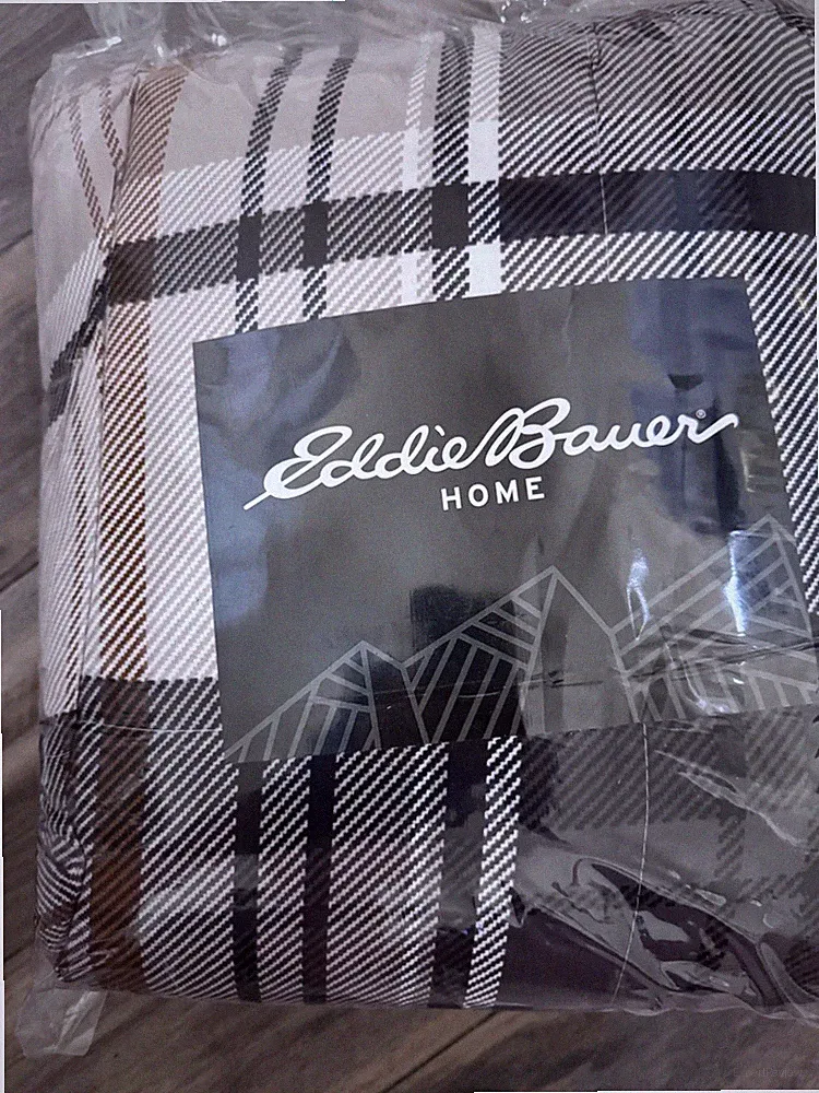 Eddie Bauer - King Comforter Set, Plaid Reversible Bedding, Stylish & Warm Ho...
