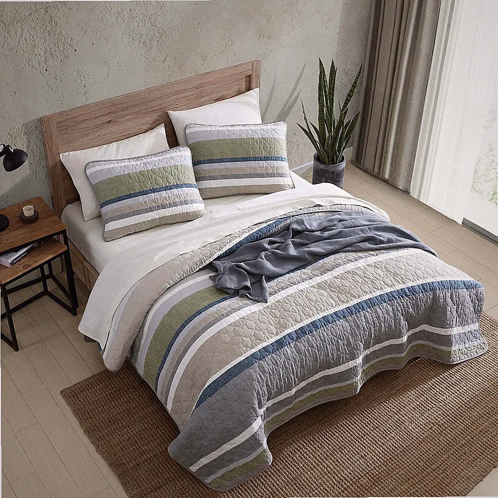 Eddie Bauer - Queen Quilt Set, Cotton Reversible Bedding Set with Matching Sh...